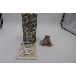 Cherished Teddies Wendy Figurine, Item #789704, Girl Mending Teddie Figurine